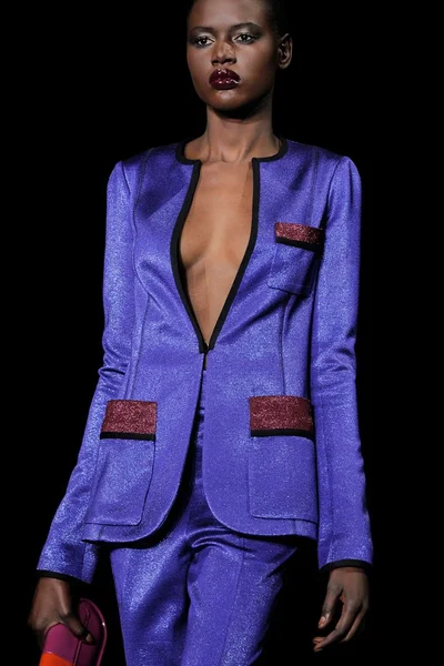 Look 28